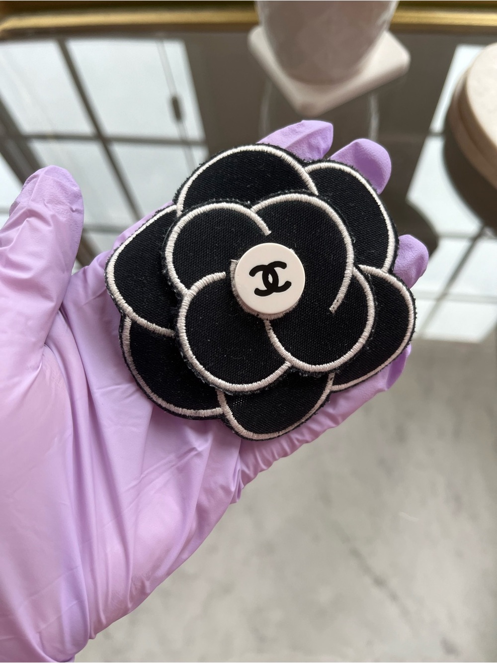 CHANEL 1995 Spring Black Camellia Flower Hair Accessory Barbie Collection - Picture 2 of 6